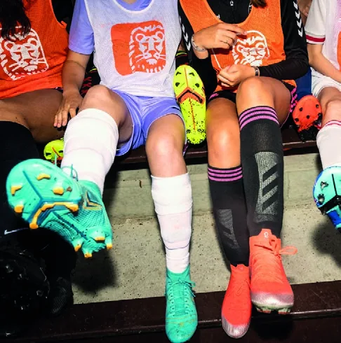 Nieuw sponsorcontract voor drie jaar tussen IJVV IJsselmuiden en ING
