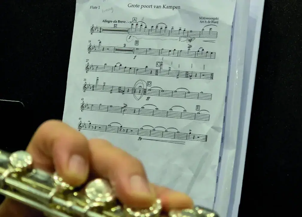 Het muziekstuk ‘De grote poort van Kampen’ gearrangeerd voor dwarsfluit.