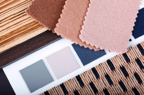 Warme stoffen en kleuren voor het najaar.