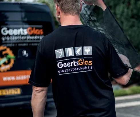 GeertsGlas uit Dronten biedt een breed aanbod aan glasoplossingen voor woningen, bedrijven en instellingen.
