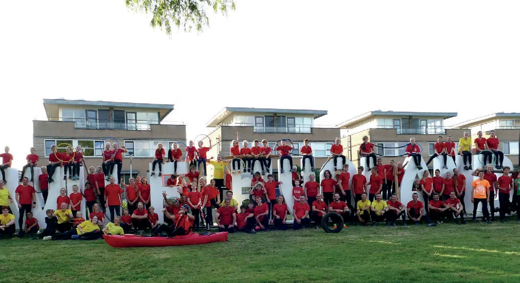 Survivalrunvereniging Dronten toont trots bij WIJFLEVOLAND