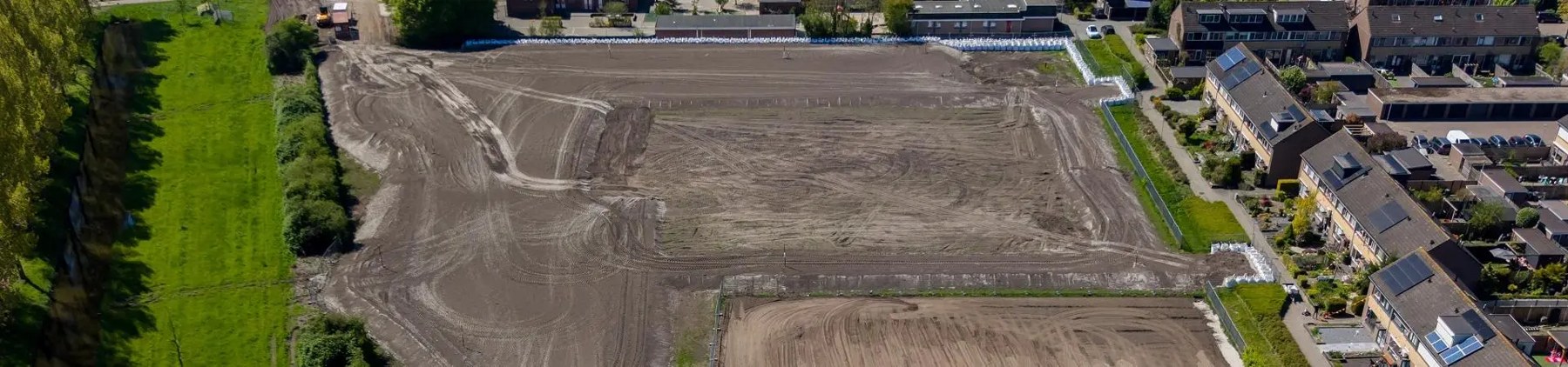 Broekswetering: schop in de grond voor woonhof met 68 woningen